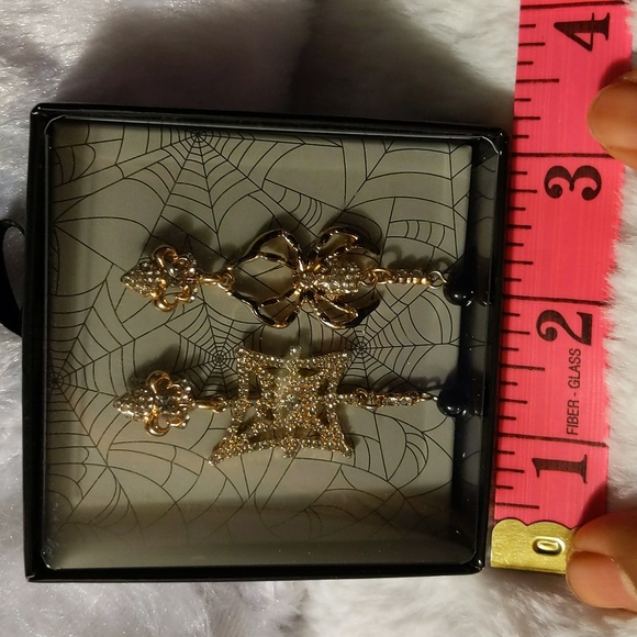 NWOT Gold Toned Spider and Web Bejeweled Long Drop Dangle Stud Earrings - Picture 6 of 8